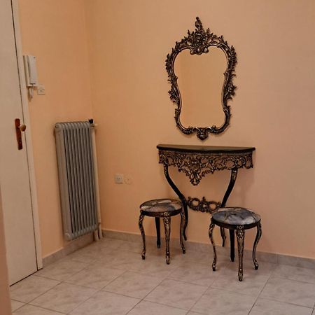 Apartment Getaway In Sparti Bagian luar foto