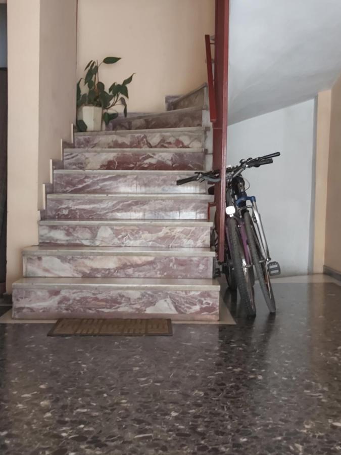 Apartment Getaway In Sparti Bagian luar foto