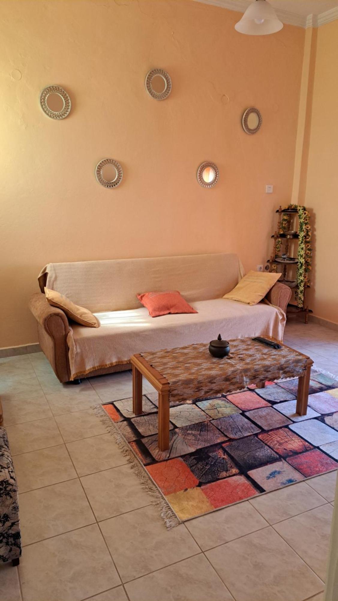 Apartment Getaway In Sparti Bagian luar foto