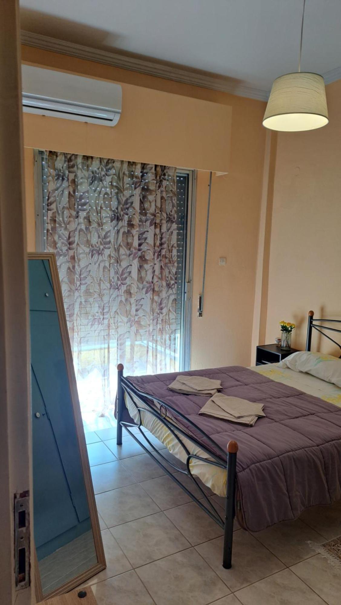 Apartment Getaway In Sparti Bagian luar foto