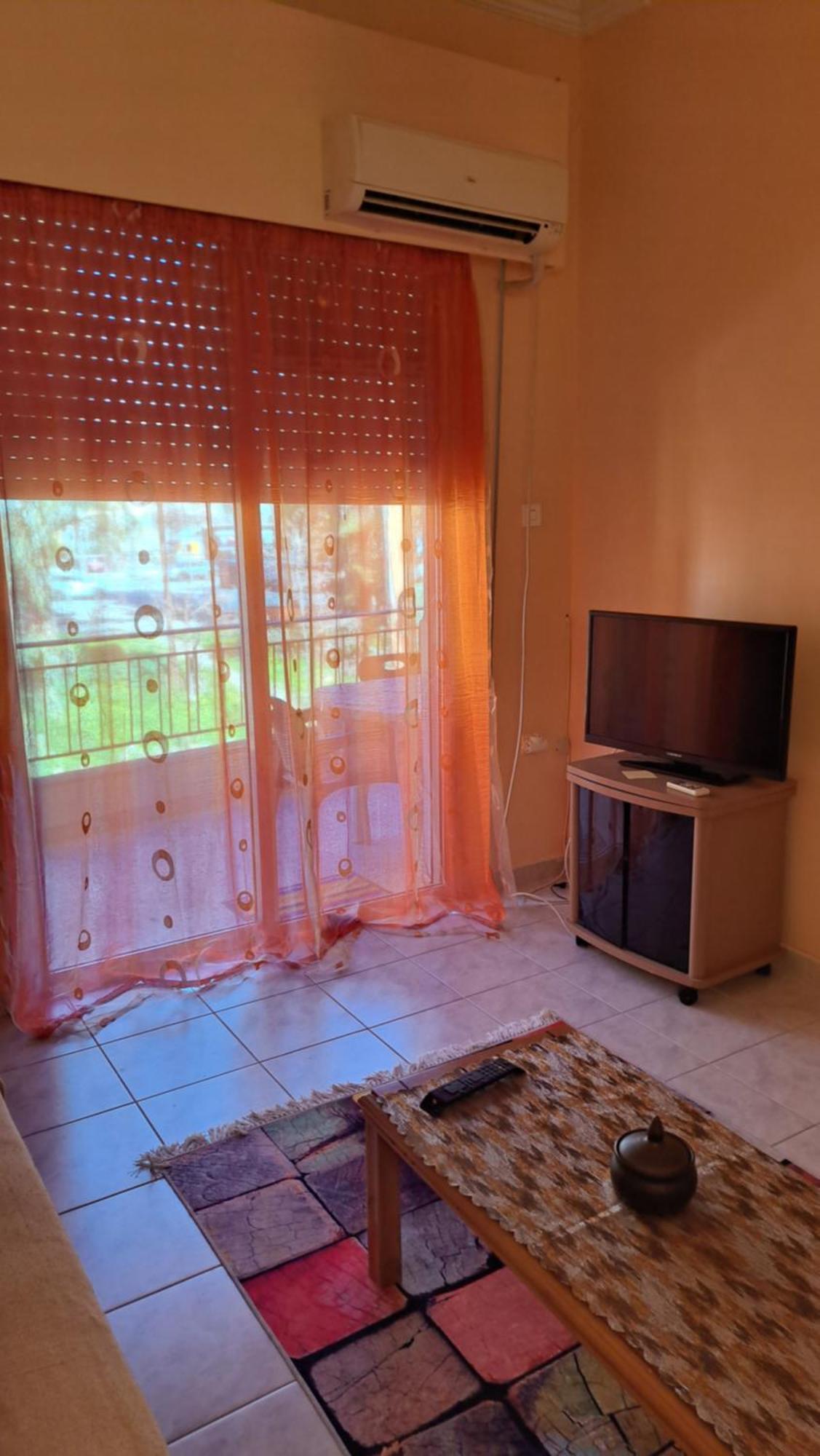 Apartment Getaway In Sparti Bagian luar foto